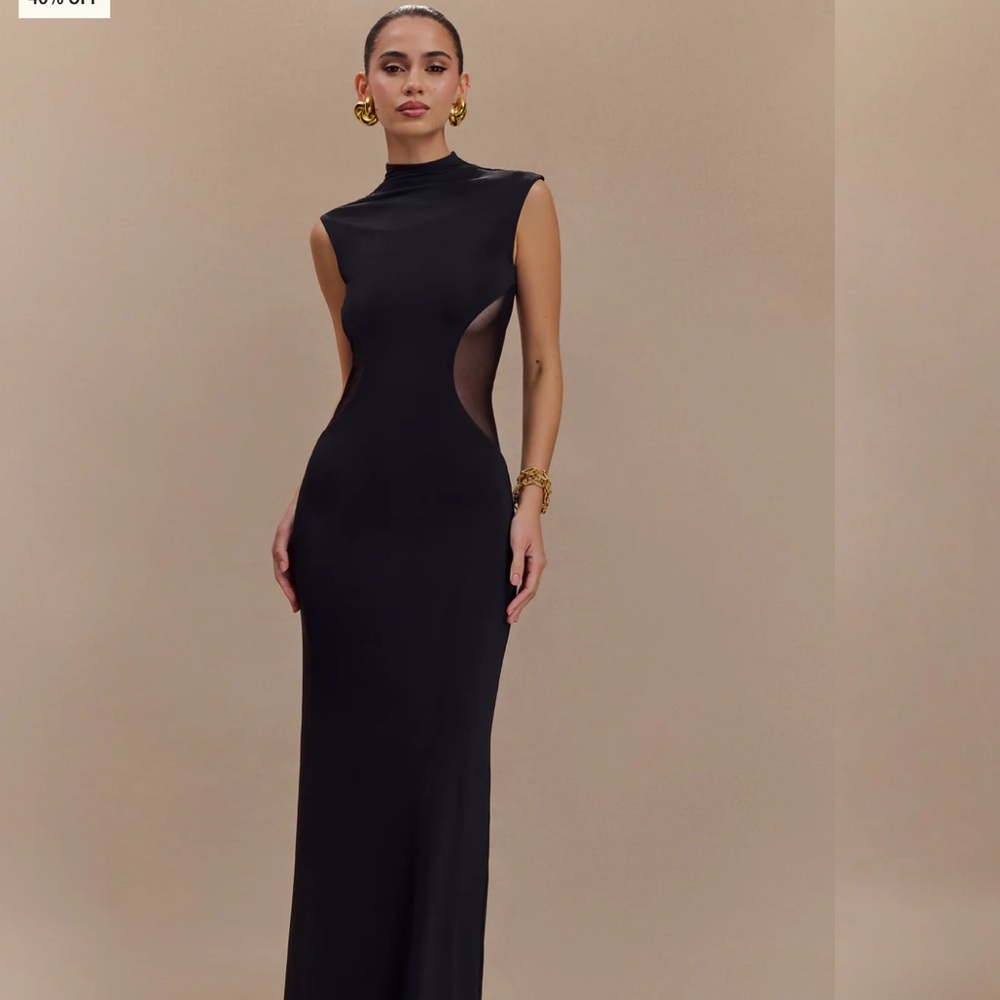 Elegant Black Sleeveless Dress